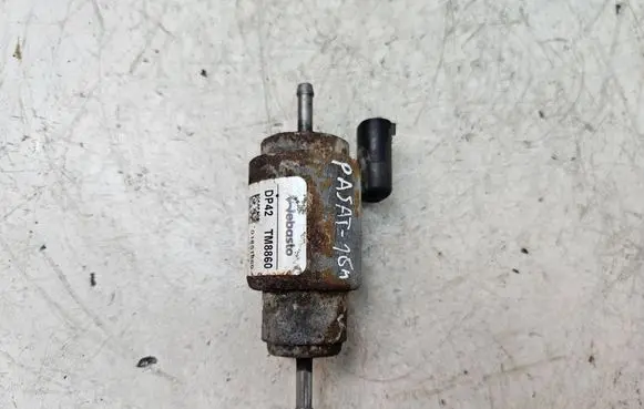 Volkswagen PASSAT B8 Webasto auxiliary heater fuel pump 9019847C