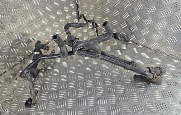 Volkswagen PASSAT B8 Intercooler hose/pipe 04L121030K