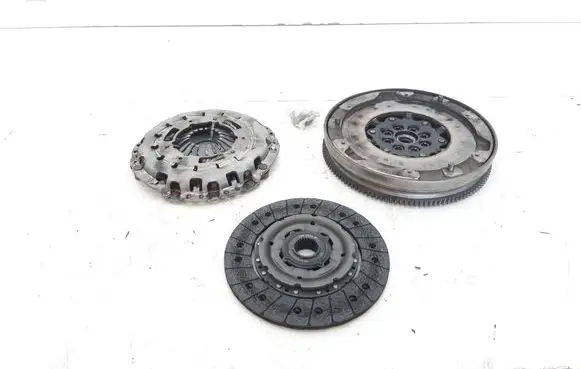 BMW 3 E92 E93 Clutch set kit 415047710 124052310 324063810