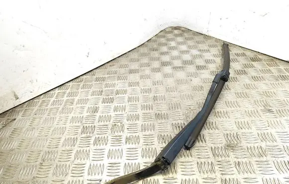 Mercedes-Benz C W204 Front wiper blade arm A2048200044