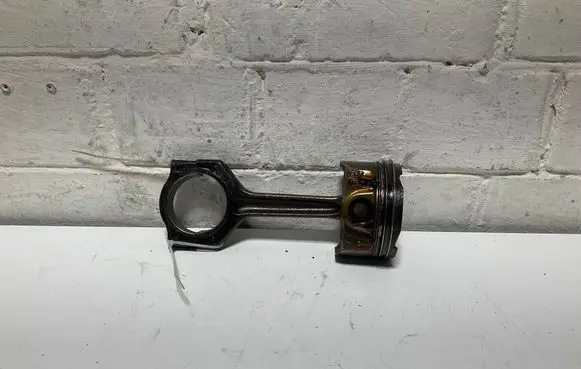 BMW 3 E90 E91 Piston with connecting rod 