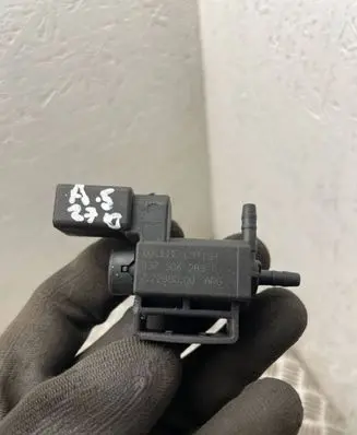 Audi A5 8T 8F Turbo solenoid valve 037906283C 72288000