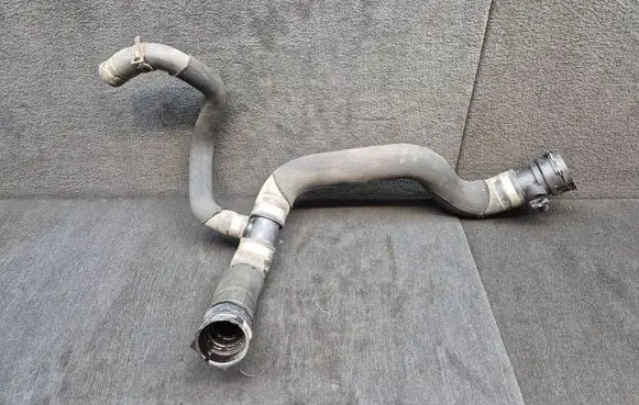 Audi A6 S6 C6 4F Engine coolant pipe/hose 4F0121055P