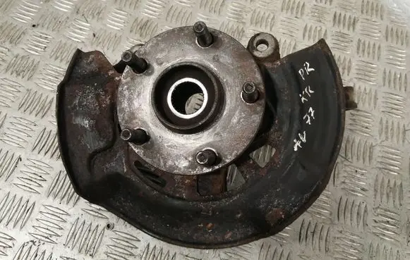 Toyota Avensis T270 Front wheel hub 4355002020 4321205090