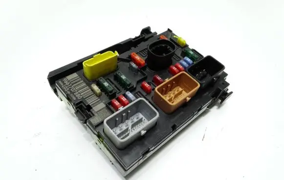 Citroen C3 Fuse module 9661707880 S12013144