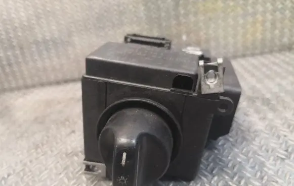 Mercedes-Benz Vaneo W414 Light switch 1685450704
