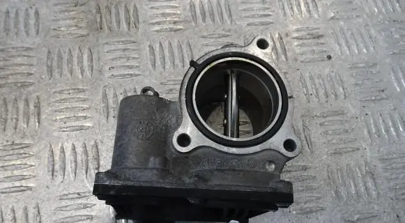 Hyundai i20 Active Throttle body valve 35150-07200