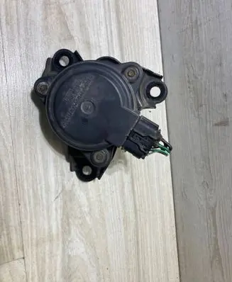 Toyota Prius (XW30) Gear selector/shifter in gearbox 35580-47030