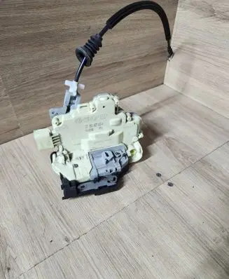 Front door lock