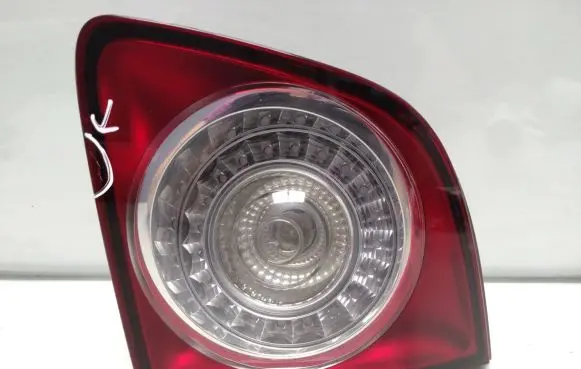 Volkswagen Golf Plus Tailgate rear/tail lights 5M0945094H 5m0945259