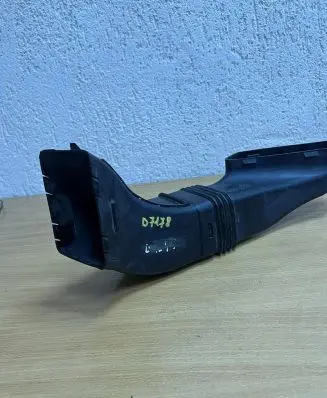 Jaguar XE Air intake duct part GX739A675AB D7178