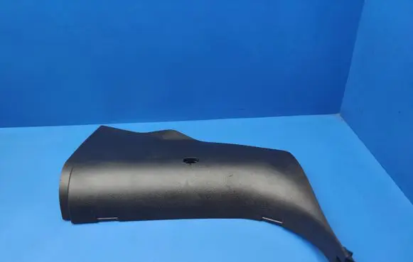 Mercedes-Benz B W245 Foot area side trim A1696800106 90020101