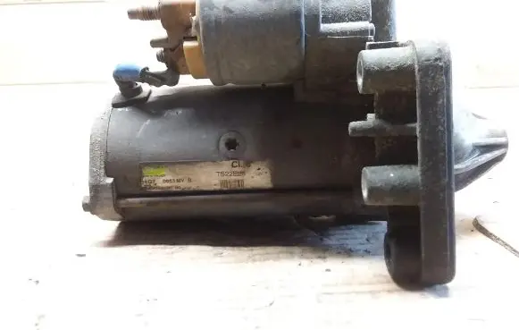 Peugeot 308 Starter motor TS22E26