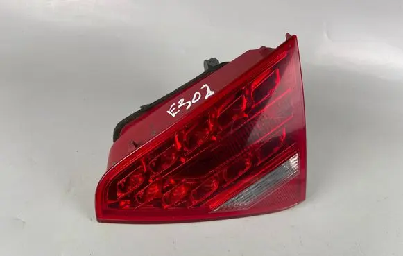 Audi A5 8T 8F Tailgate rear/tail lights 8T0945094B