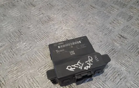 Audi A3 S3 8P Gateway control module 1K0907530D 1K0907951