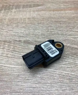 Toyota Avensis T250 Airbag deployment crash/impact sensor 8983105030