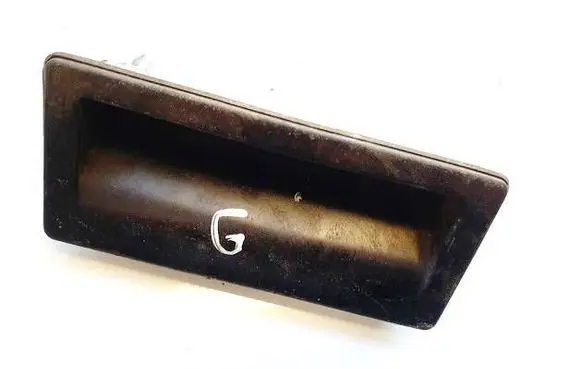 Volkswagen PASSAT B7 Tailgate/trunk/boot exterior handle 5N0827566T