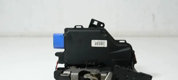 Audi A8 S8 D3 4E Front door lock 4E1837015