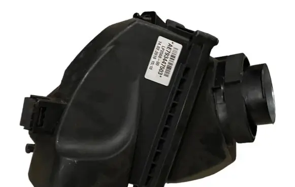 BMW 8 G14 Air filter box 7934475 13717934475
