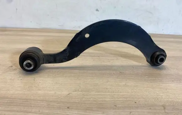 Toyota Auris E180 Rear upper control arm/wishbone
