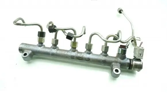 Volvo V40 Fuel main line pipe 31303612