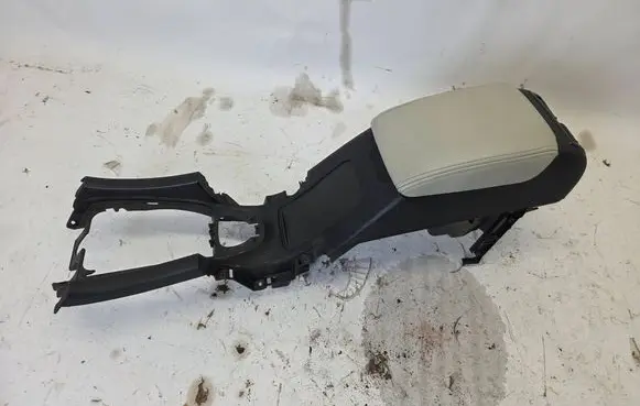 Saab 9-3 Ver2 Armrest