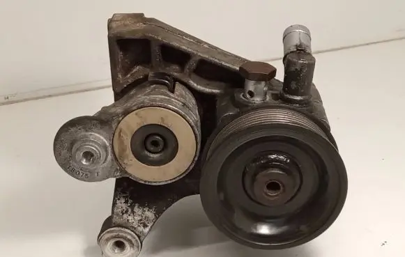 Iveco Daily 6th gen Power steering pump 504385414 00212