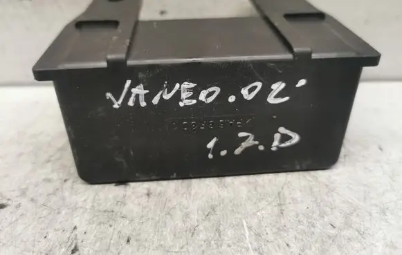 Glow plug pre-heat relay