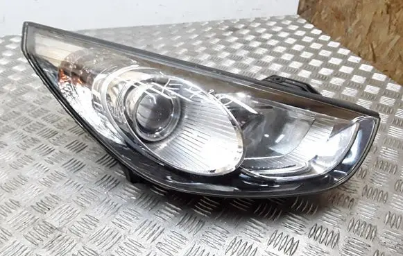 Hyundai ix35 Headlight/headlamp 921022Y