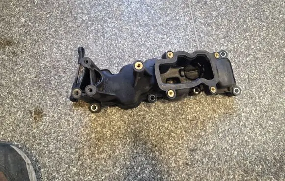 Audi A4 S4 B7 8E 8H Intake manifold 059129711CK