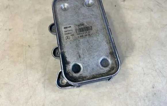 Mercedes-Benz G W461 W463 1st Gen Oil filter mounting bracket A6281880201