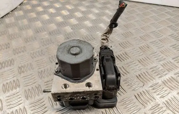 Mercedes-Benz B W246 W242 ABS Pump A0084319212