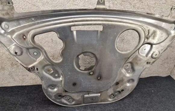 BMW 6 F12 F13 Engine splash shield/under tray 6777727
