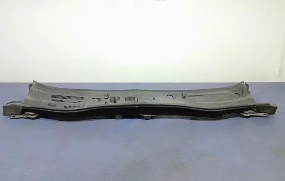 Mazda 3 III Wiper trim BJS7507P1