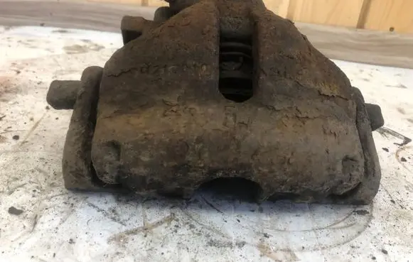 Volkswagen Sharan Front brake caliper
