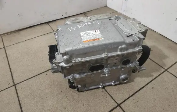 Lexus IS III XE30 Voltage converter inverter G920030132