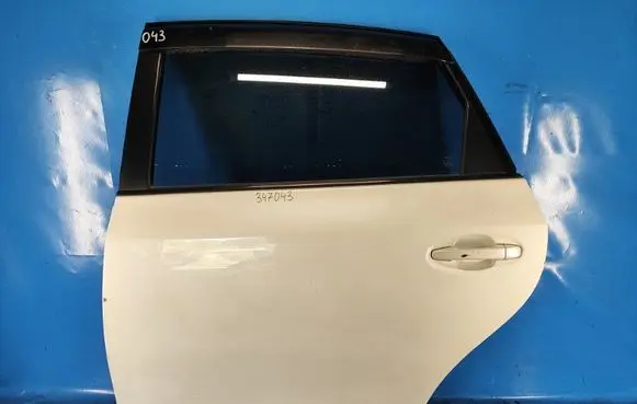 Toyota Prius+ (ZVW40) Front door 6700447180