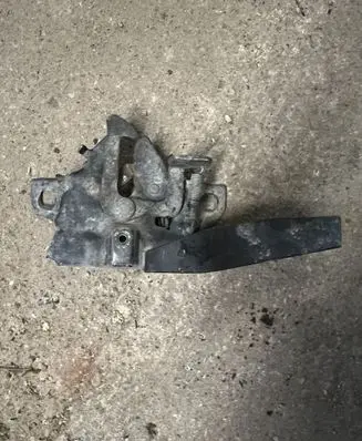 Opel Frontera B Engine bonnet/hood lock/catch