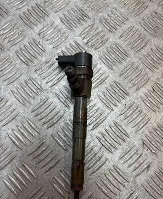 Opel Insignia A Fuel injector 0445110423