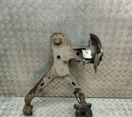 Opel Vivaro Rear wheel hub 9807505080