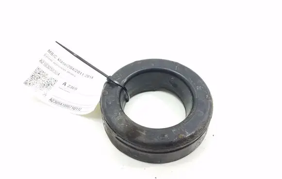 Mercedes-Benz C W204 Front upper strut mount A2103250384