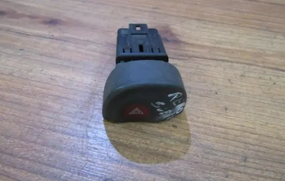 Renault Scenic I Hazard light switch 435636