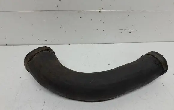 Volvo V70 Intercooler hose/pipe 10570