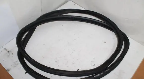Volvo S90, V90 Rubber seal rear door