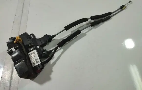 Chevrolet Captiva Rear door lock 