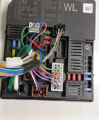 Nissan Leaf I (ZE0) Fuse box set 284B75SA3A