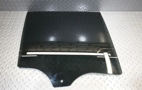 BMW X5 F15 Rear door window glass 7470626 51357470626