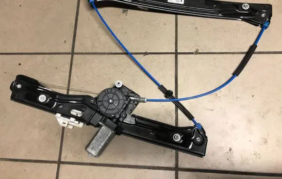 BMW 3 E90 E91 Sliding door window regulator with motor 13262410 725982317