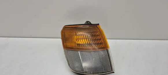 Mitsubishi Pajero Front indicator light 21037747 21037746
