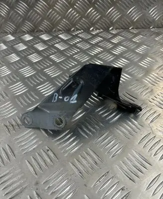 Audi A7 S7 4G Fender mounting bracket 4G8821136D 041001S X53DZ100MB